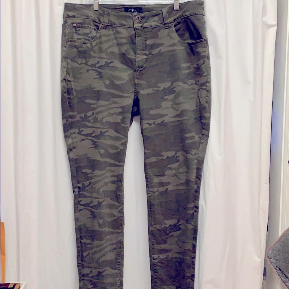 Lucky Brand Camo Skinny Jeans
